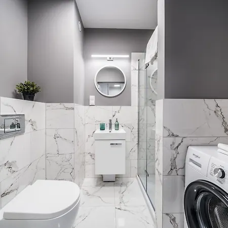 Eleganckie Z Balkonem Slonimskiego 2 By Renters *