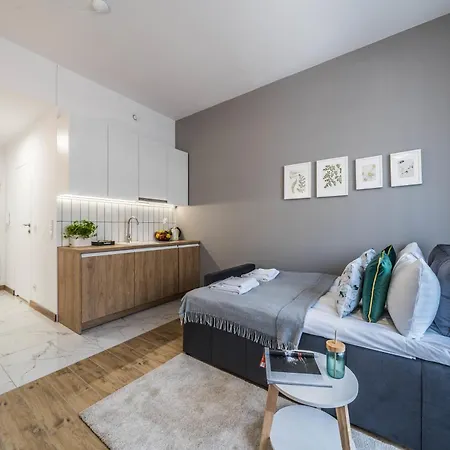 Eleganckie Z Balkonem Slonimskiego 2 By Renters アパート *