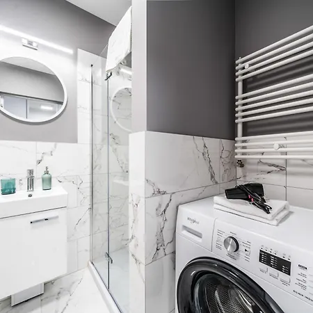 Eleganckie Z Balkonem Slonimskiego 2 By Renters アパート *
